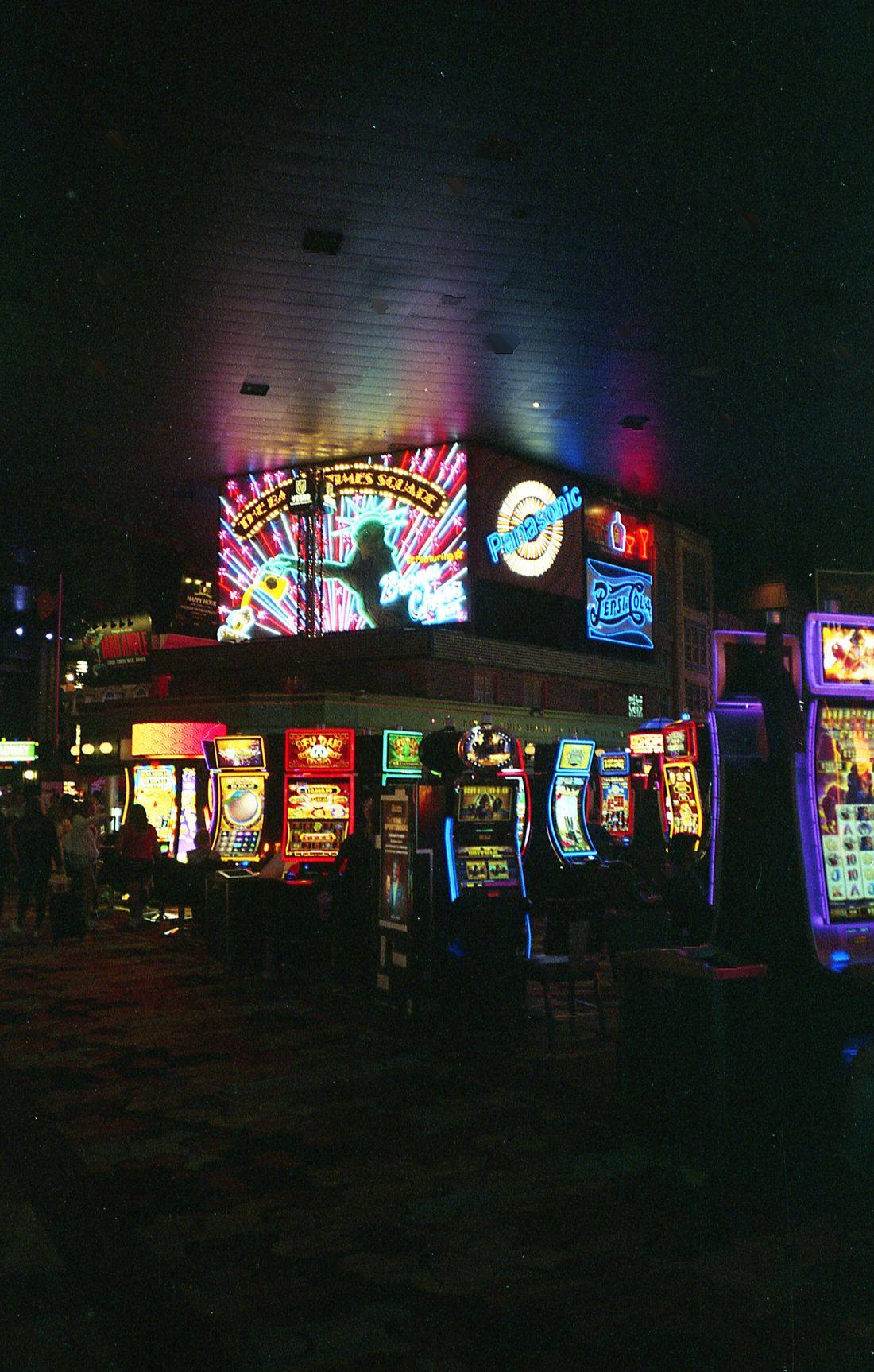 Lampu neon kasino bergaya Las Vegas